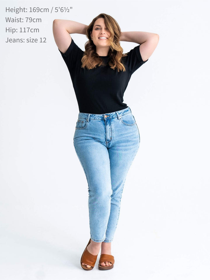 Pear-shaped jeans – average length